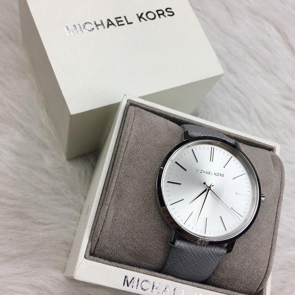 Michael Kors gray jaryn silver classic watch - Picture 2 of 8